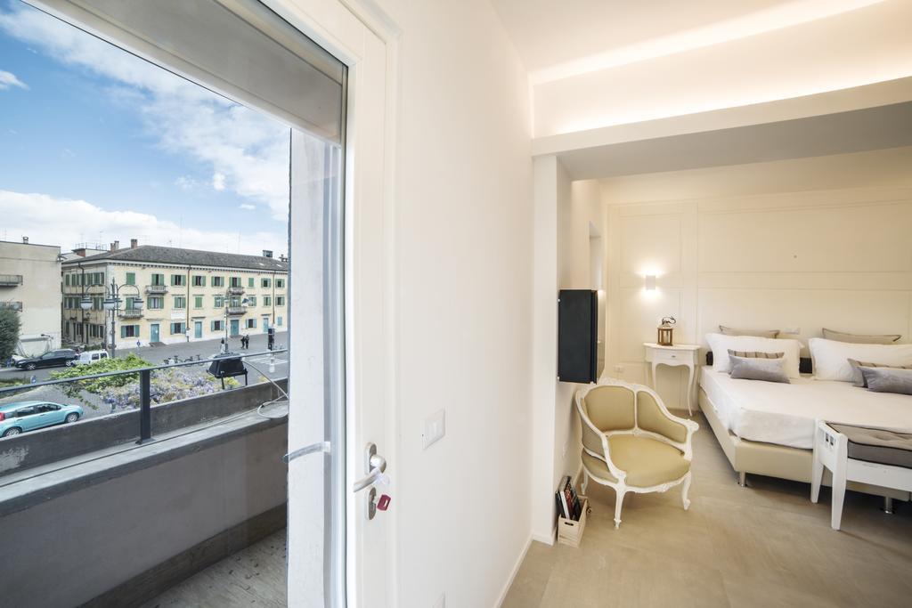 Riviera Carducci Rooms Peschiera del Garda Kültér fotó