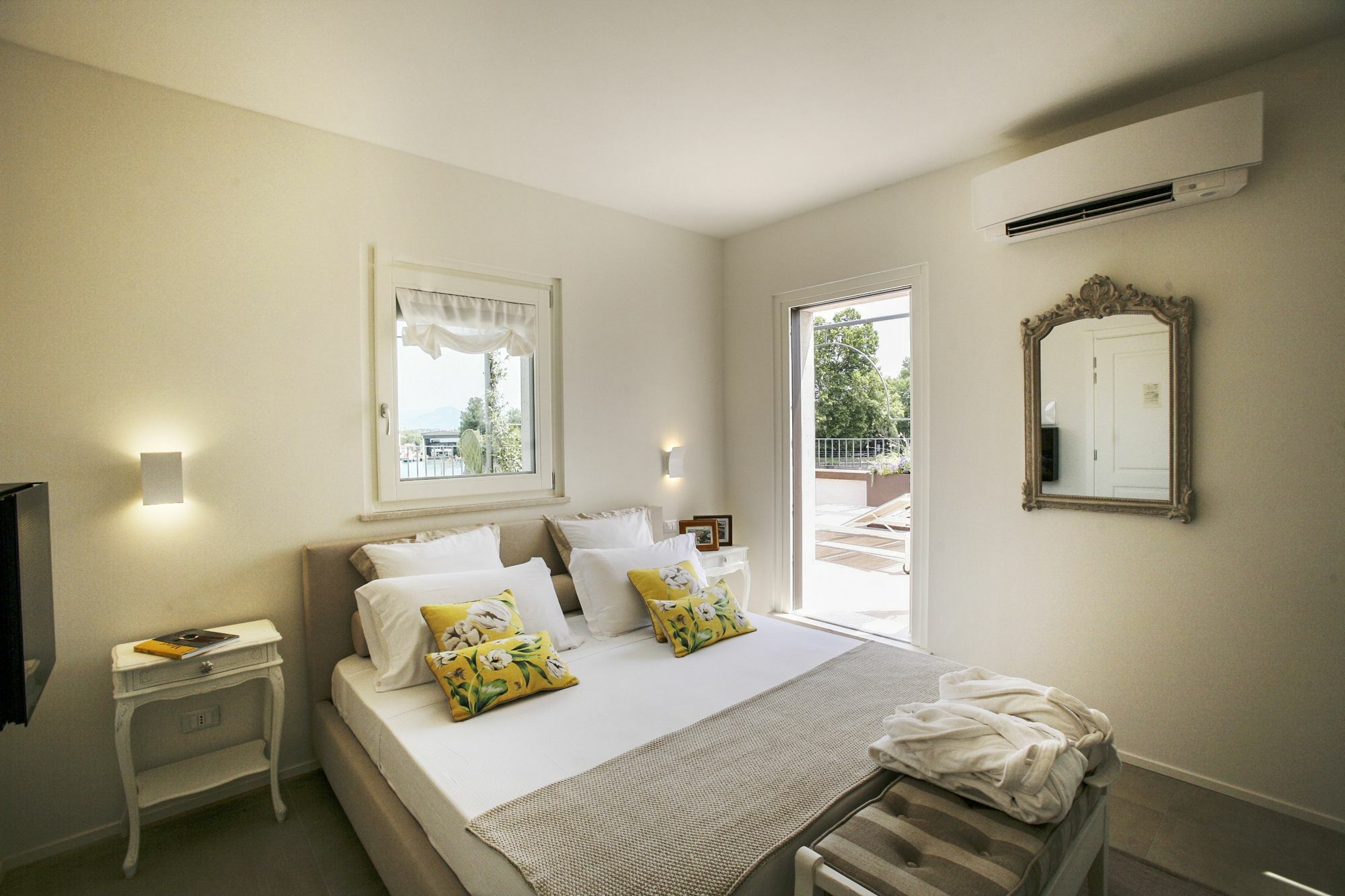 Riviera Carducci Rooms Peschiera del Garda Kültér fotó
